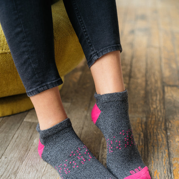 Two Blind Brothers - Gift Ankle Socks Pink