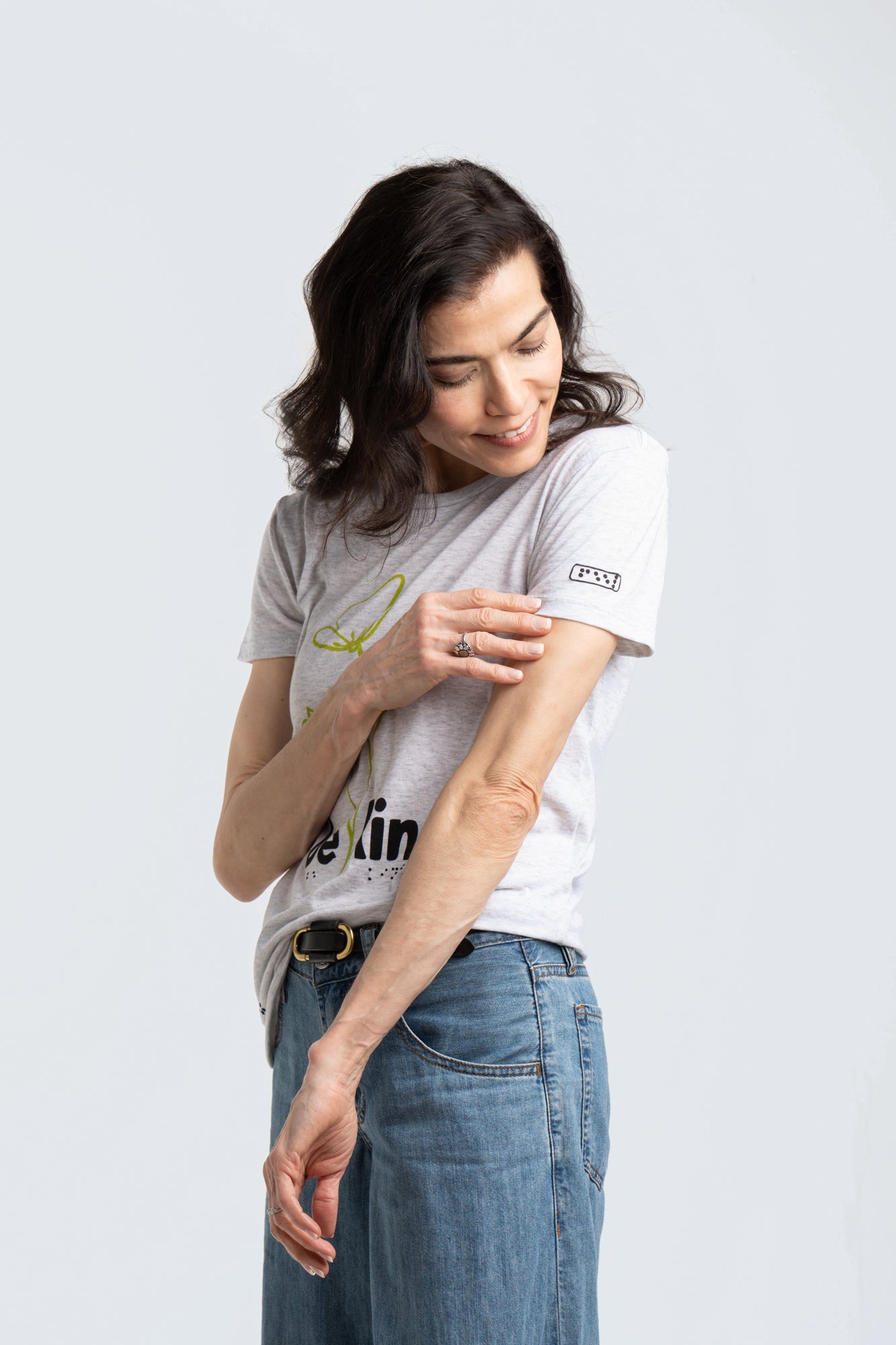 Two Blind Brothers - Womens Women's "Be Kind" Graphic Tee Grey