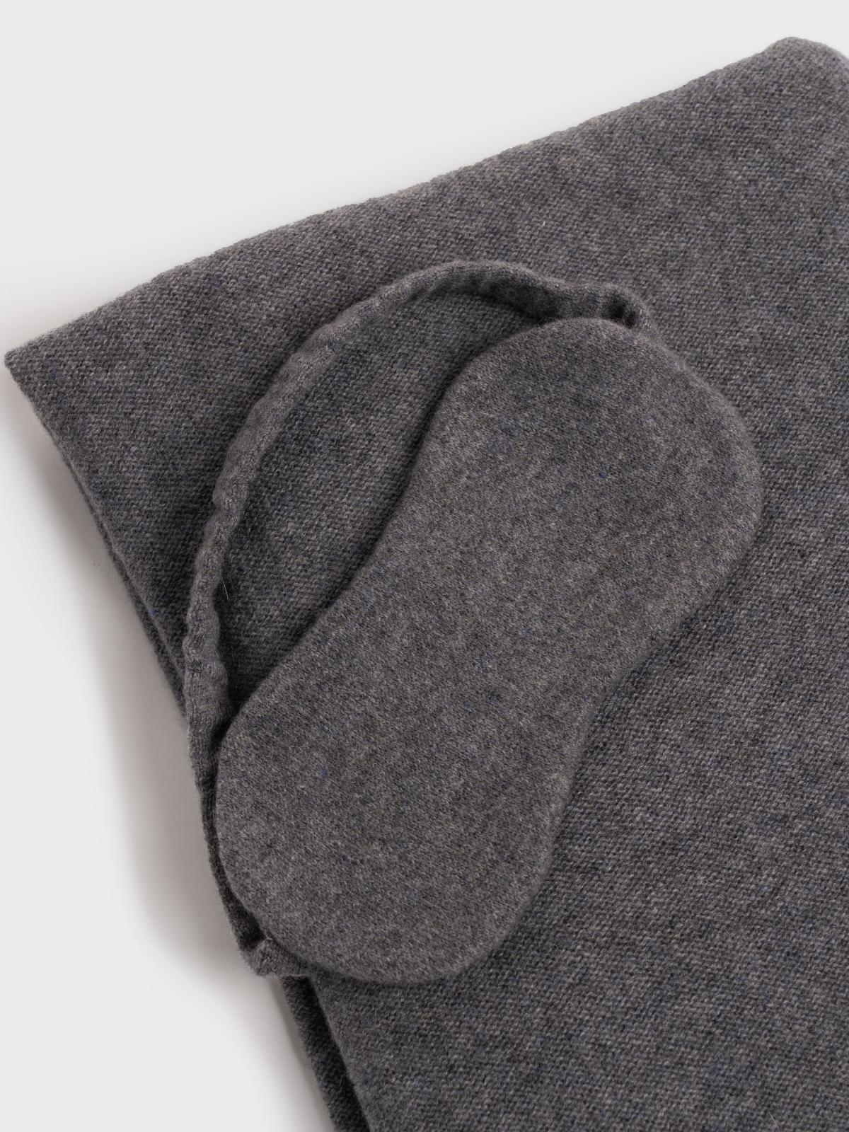 Two Blind Brothers - Gift Cashmere Travel Set all