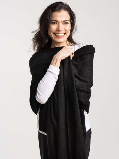Cashmere Travel Wrap in Black
