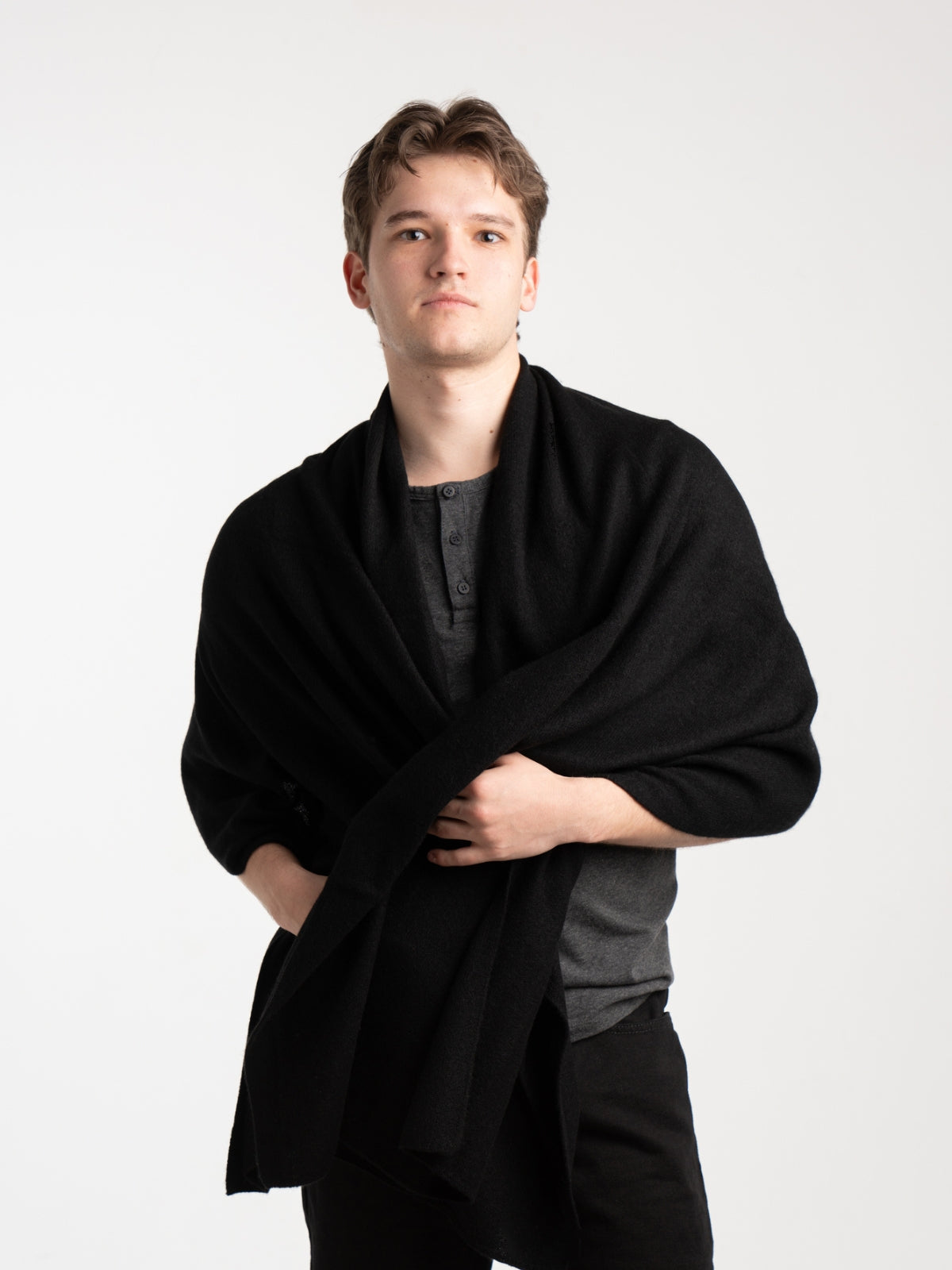 Two Blind Brothers - Gift Cashmere Travel Wrap Black
