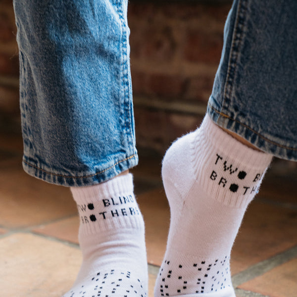 Two Blind Brothers - Gift Coolmax Quarter Socks White