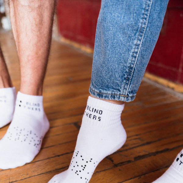 Two Blind Brothers - Gift Coolmax Quarter Socks White