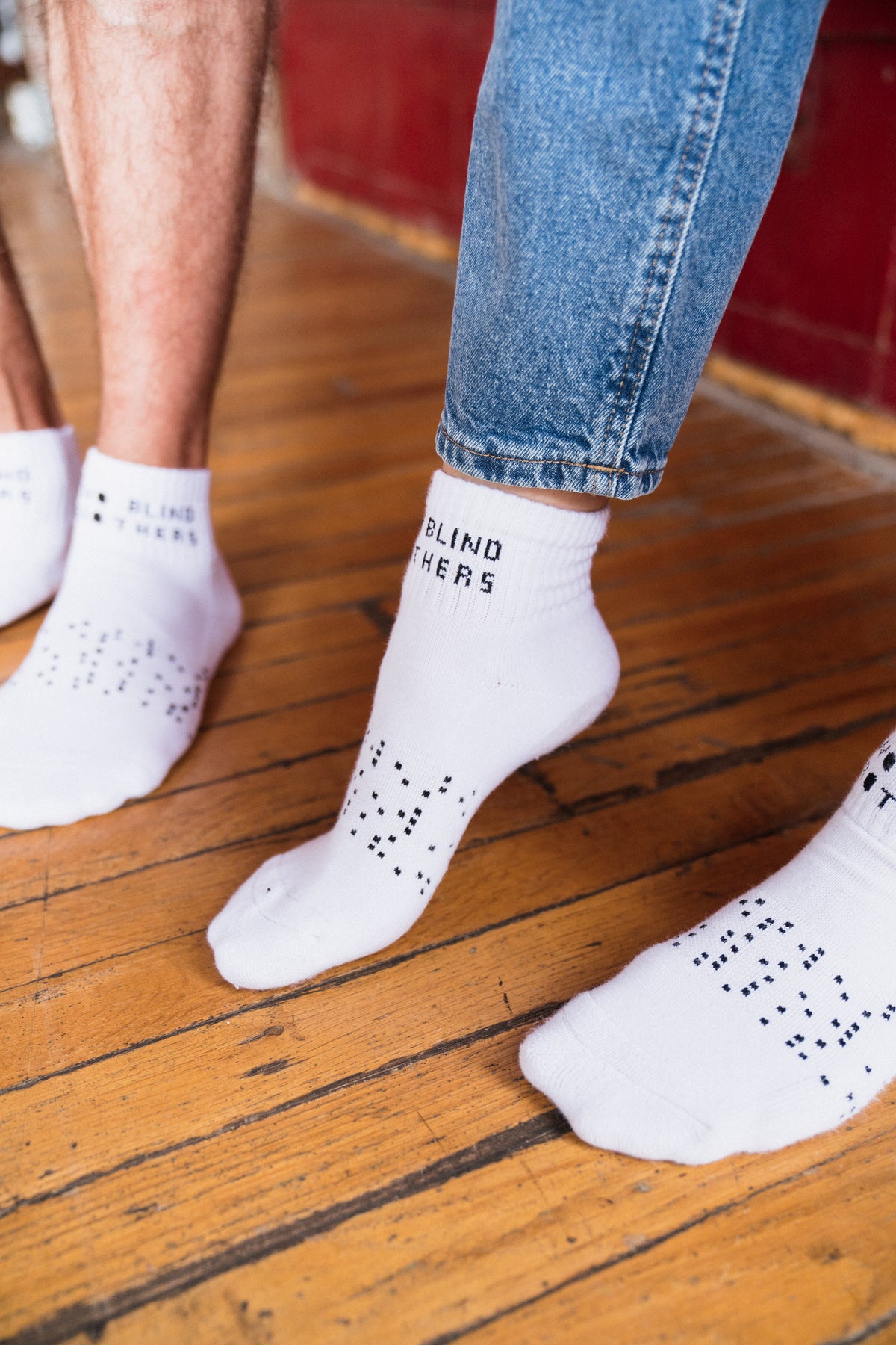 Two Blind Brothers - Gift Coolmax Quarter Socks White